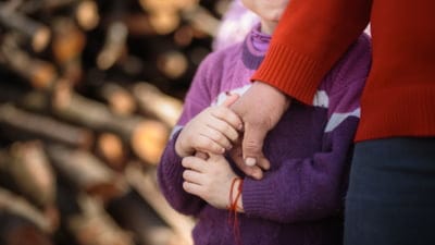 Peste 130.000 de moldoveni, nevoiți să trăiască zilnic cu până la 230 de lei - bani împărțiți între alimente, facturi, medicamente și copii