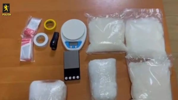 Video/ Captură de milioane: poliția a ridicat droguri sintetice în valoare de peste 7 milioane de lei