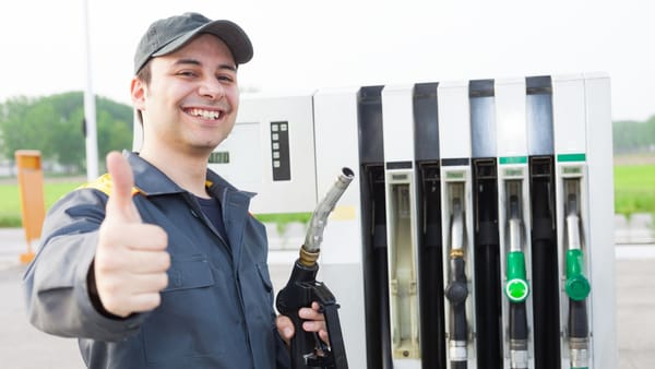 ANRE anunță noi prețuri la carburanți pentru 5 decembrie: cel mai mic cost la motorină din ultimele săptămâni