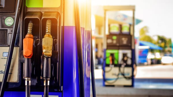 ANRE anunță prețul carburanților pentru miercuri, 10 decembrie - iată cine va plăti mai puțin