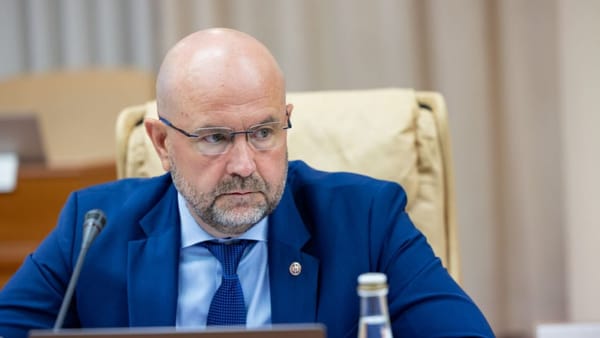 Taxe rutiere după model european: Ministrul Bolea spune că transportatorii salută reforma