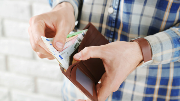 Euro și dolarul se depreciază! Penultima zi din an aduce o întărire a leului moldovenesc