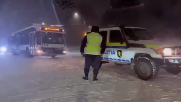 Urgia albă a pus stăpânire pe Republica Moldova: circulația pe  drumurile din țară devine extrem de dificilă