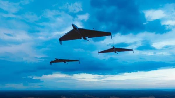 O dronă militară s-a prăbușit într-o gospodărie din România. Ce spune Ministerul Apărării de la București