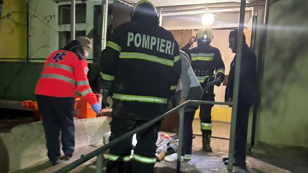 Incendiu la un centru de plasament din raionul Dubăsari. Pompierii au evacuat 42 de persoane, inclusiv una imobilizată la pat