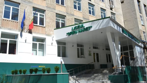 Profesorii vor putea lucra de la distanță în perioada vacanțelor școlare