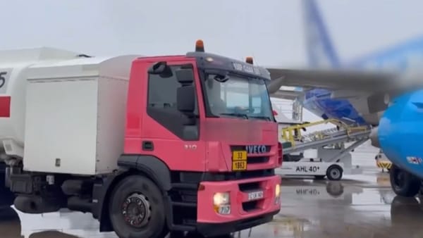 Lukoil-Moldova încă nu a predat infrastructura petrolieră de la Aeroportul Chișinău. Cât ar mai putea dura procesul