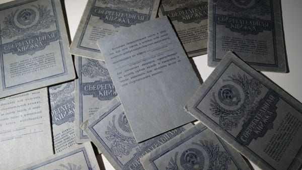 Moldovenii care au avut depozite bancare în perioada sovietică pot ridica sumele indexate. Statul a reluat plata