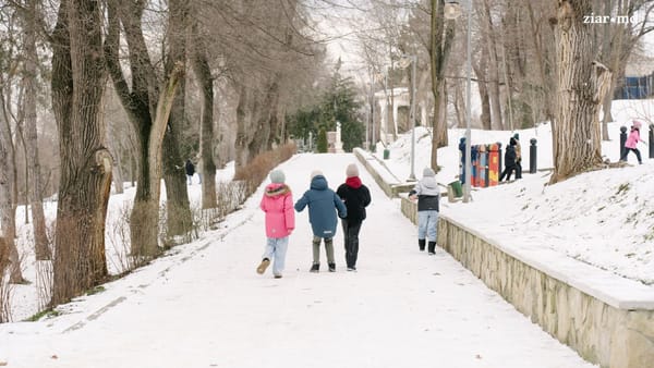 R. Moldova ar putea limita accesul copiilor la rețelele sociale? Șefa statului a anunțat care este soluția durabilă