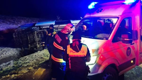 MAE confirmă că în microbuzul răsturnat în România se aflau 11 cetățeni moldoveni. În ce stare sunt aceștia