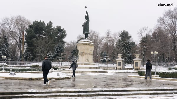 Refugiații ucraineni din R. Moldova își vor putea prelungi protecția temporară doar în baza unei cereri online