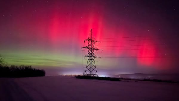 FOTO/ Cerul ne-a luat prin surprindere! Aurora boreală a fost vizibilă noaptea trecută la Sîngerei