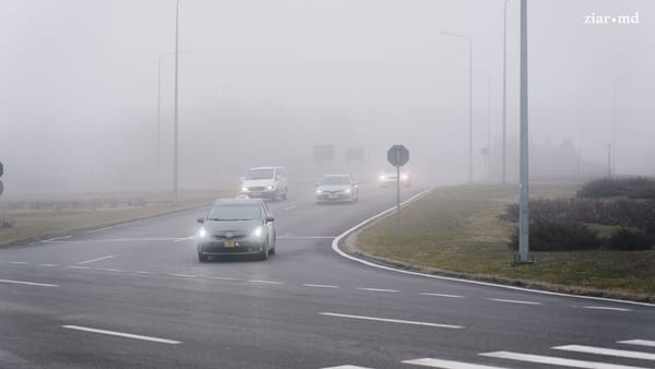 Cod galben de ceață în toată țara! Meteorologii anunță vizibilitate redusă și risc sporit de polei