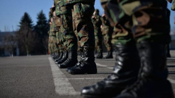 Militarul rănit prin împușcare la Florești a decedat la spital, anunță Ministerul Apărării