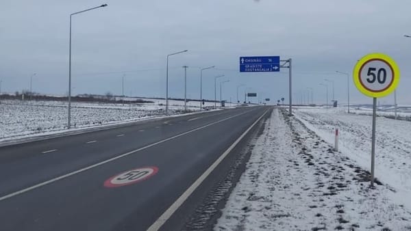 Situația pe traseele naționale: intervenții continue ale drumarilor