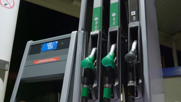 Prețuri mari, calitate îndoielnică! Benzina și motorina se scumpesc din nou pe 22 ianuarie