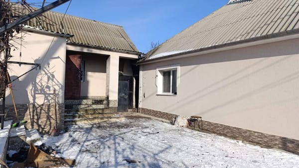 Un bărbat din Ialoveni a ajuns la spital cu arsuri grave după o explozie provocată de o scurgere de gaz