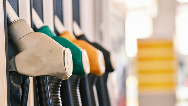 Prețurile la carburanți nu se opresc din creștere - motorina trece de 19 lei