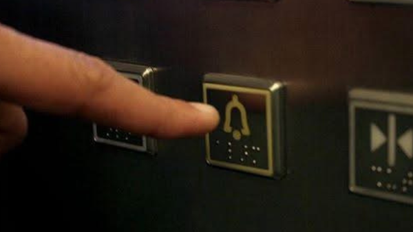 16 persoane, deblocate din ascensoare după pana masivă de curent