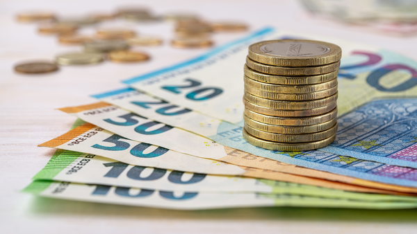 Leul prinde la putere: euro și dolarul se ieftinesc - Cursul valutar pentru astăzi, 21 ianuarie