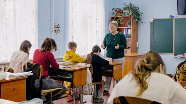 Aproape 90% dintre școlile din R. Moldova desfășoară astăzi orele cu prezență fizică