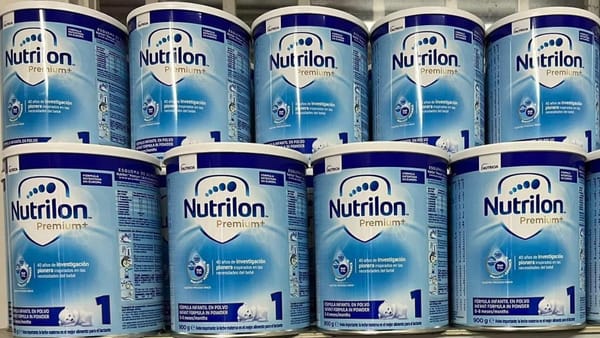 Danone retrage și recheamă încă patru loturi de lapte praf pentru bebeluși