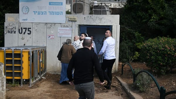 Stare de urgență în Israel până pe 2 martie inclusiv. Cetățenii moldoveni, rugați să stea lângă adăposturile antirachetă