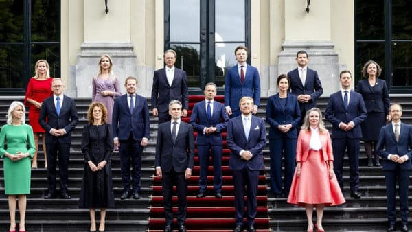 Rob Jetten, învestit prim-ministru al Olandei. Este cel mai tânăr premier din istoria țării