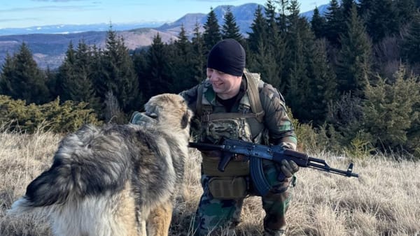 FOTO/ Un grup de militari din sudul țării participă la o instruire moldo-română în mediul montan