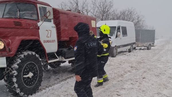 FOTO/ Vremea rea în R. Moldova. Peste 400 de salvatori și pompieri, pregătiți să intervină în situații de risc