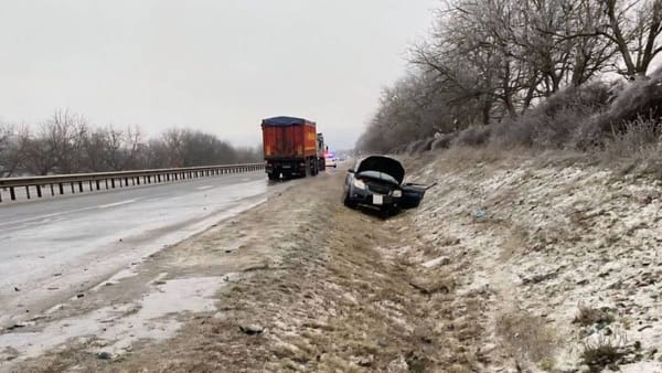 Accident mortal la Peresecina. Un șofer în vârstă de 43 de ani a decedat pe loc