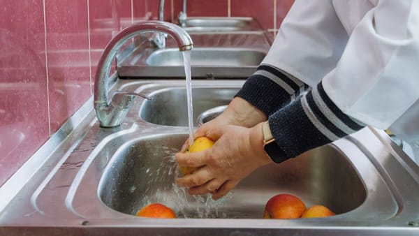 FOTO/ Apă la robinet, după zeci de ani de așteptare. Satul Baimaclia din raionul Cantemir a fost conectat la apeduct