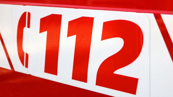 Val de apeluri la 112 din cauza poleiului. Peste 2.300 de solicitări, înregistrate în doar câteva ore