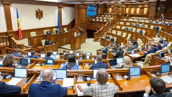 VIDEO/ Parlamentul R. Moldova a adoptat o Declarație de susținere a Ucrainei, la patru ani de la invazia rusă la scară largă