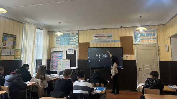 Circa 80 de elevi din Ialoveni primesc o șansă la matematică, după ce în raion a fost lansat programul gratuit de remediere