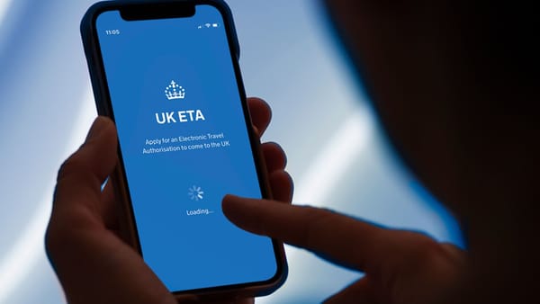 Noi reguli pentru cei care călătoresc în Marea Britanie. ETA devine complet digitală din 25 februarie 2026