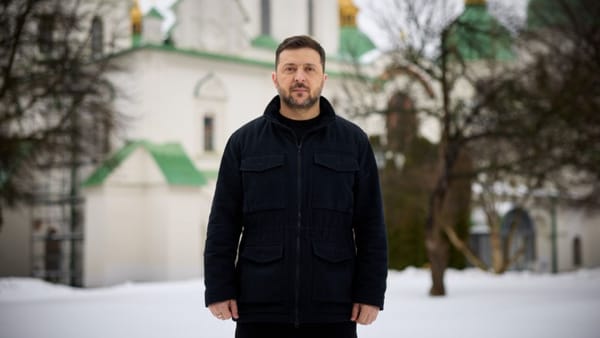 VIDEO/ La patru ani după invazia rusă, Zelenski transmite un mesaj ferm din buncărul de pe Bankova: „Putin nu a câştigat”