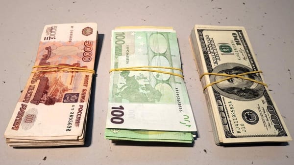 Tentativă de transport ilicit de valută depistată la Aeroportul Internațional Chișinău