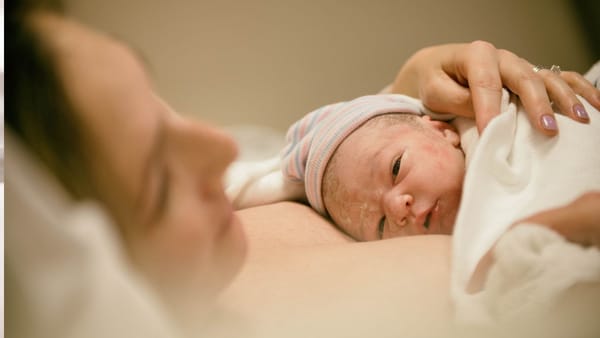 Două fetițe s-au născut în ambulanță, asistate de echipele AMU în Chișinău și Fălești