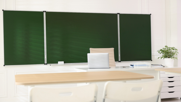 Oficial! Elevii din Chișinău vor învăța online mâine, din cauza codului portocaliu de ninsoare