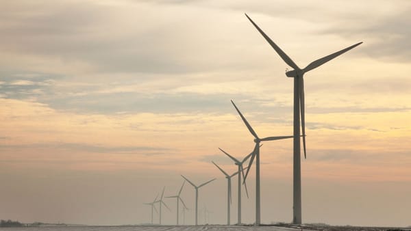 Oportunitate pentru investitori: ANRE eliberează capacități nefolosite în rețeaua electrică