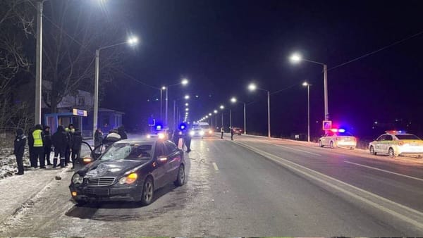 Tragedie la Strășeni: un băiat de 14 ani a murit după ce a fost lovit pe trecerea de pietoni