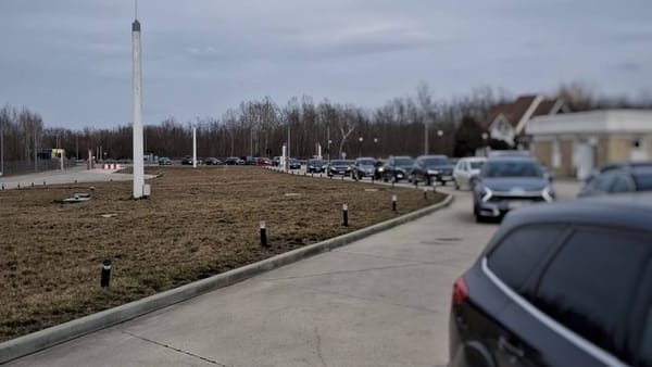 Trafic intens la Sculeni, pe sensul de ieșire din R. Moldova