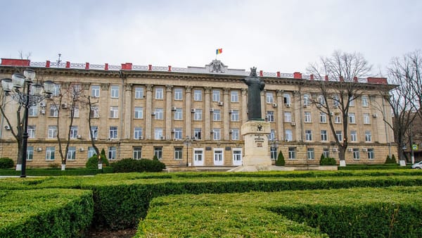 Situație excepțională la Bălți, din cauza lipsei de apă. Școlile și grădinițele activează astăzi în regim normal