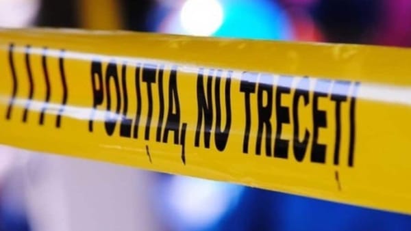 Un bărbat fost găsit înjunghiat într-un apartament din Chișinău. Poliția anunță că a reținut un suspect