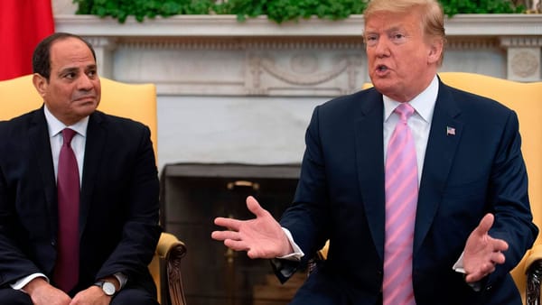 „Sunteți capabil”. Sisi îl roagă pe Trump să oprească războiul din Iran și avertizează că petrolul ar putea depăși 200$/baril