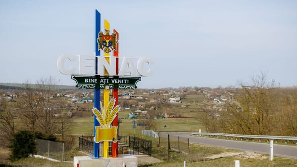 FOTO/ Investiții pentru un trai mai bun la Cenac: apeduct modernizat, parc fotovoltaic și drumuri reabilitate