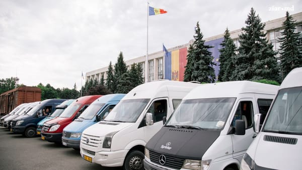 Transportul de pasageri, sub presiune. Autoritățile cer colaborare din partea operatorilor