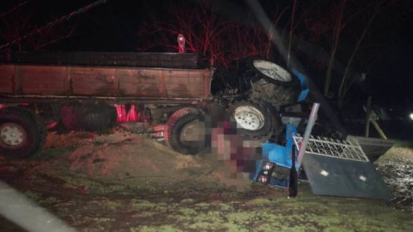 Accident fatal la Ștefan Vodă. Un bărbat a murit după ce tractorul pe care îl conducea s-a răsturnat