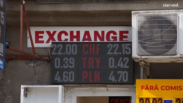 Curs valutar 31 martie: euro și dolarul cresc ușor față de ziua precedentă